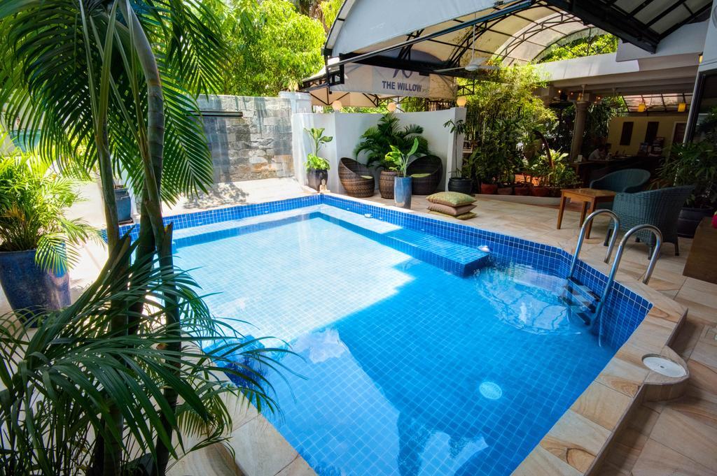 The Willow Boutique Hotel بنوم بنه المظهر الخارجي الصورة