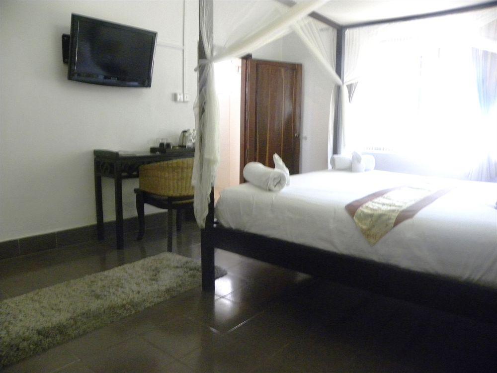 The Willow Boutique Hotel بنوم بنه المظهر الخارجي الصورة