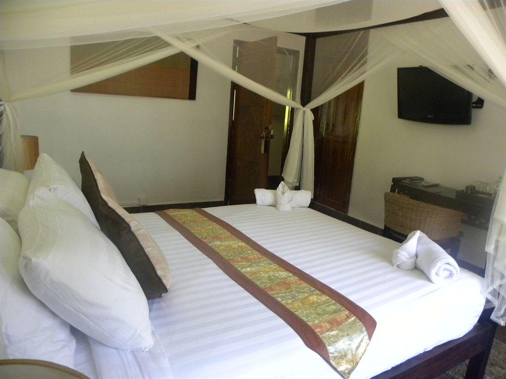 The Willow Boutique Hotel بنوم بنه المظهر الخارجي الصورة