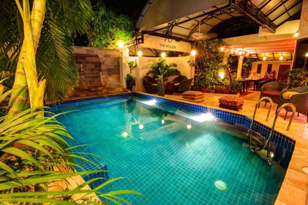 The Willow Boutique Hotel بنوم بنه المظهر الخارجي الصورة
