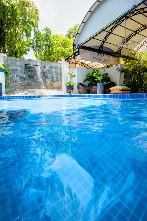The Willow Boutique Hotel بنوم بنه المظهر الخارجي الصورة