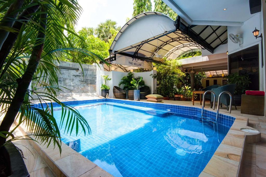 The Willow Boutique Hotel بنوم بنه المظهر الخارجي الصورة