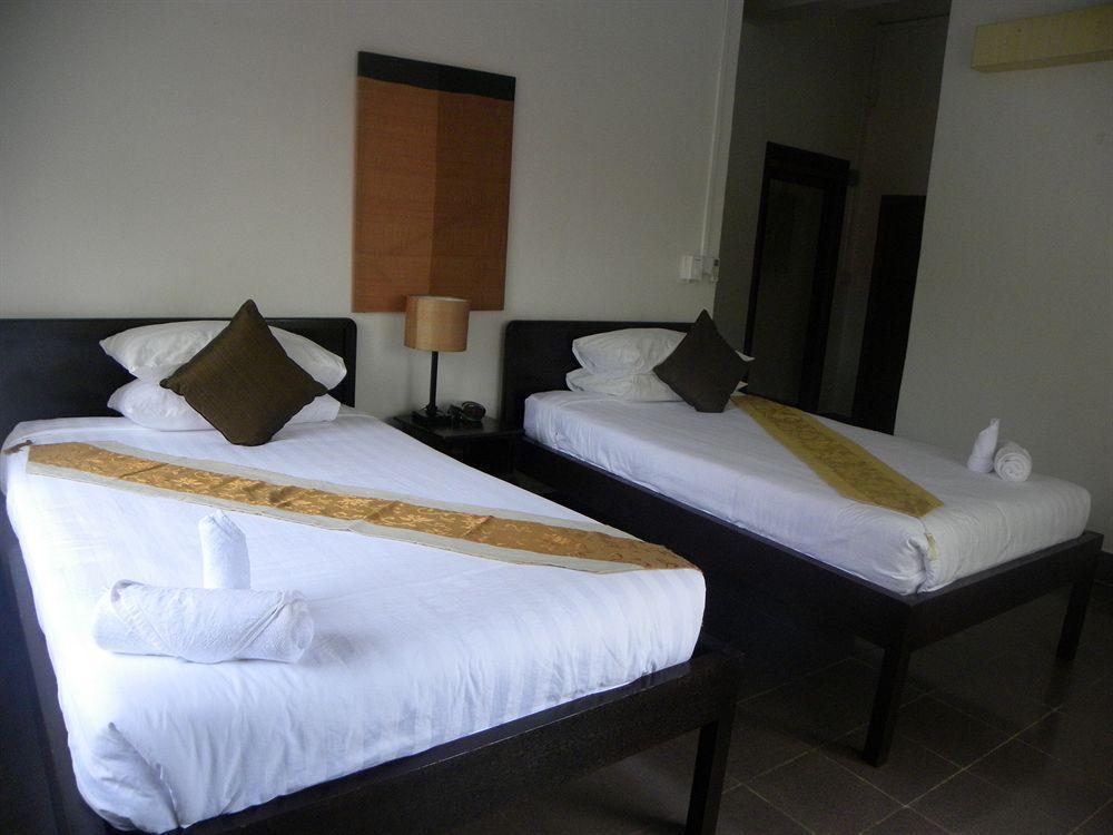The Willow Boutique Hotel بنوم بنه المظهر الخارجي الصورة