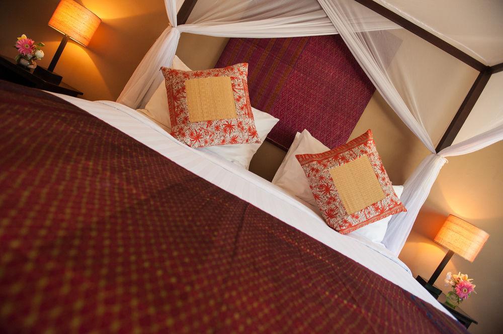 The Willow Boutique Hotel بنوم بنه المظهر الخارجي الصورة