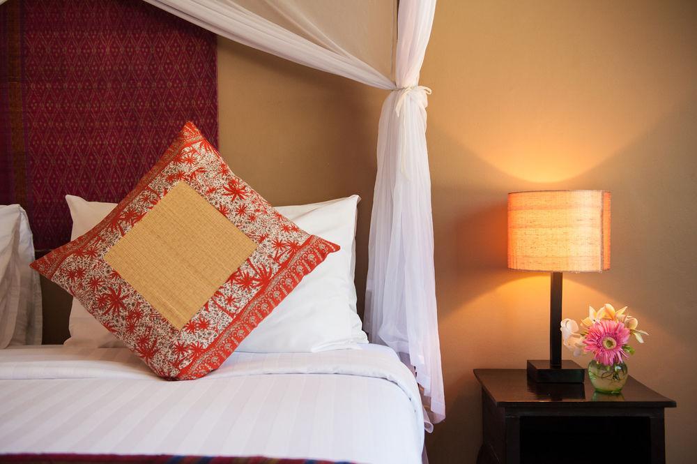 The Willow Boutique Hotel بنوم بنه المظهر الخارجي الصورة